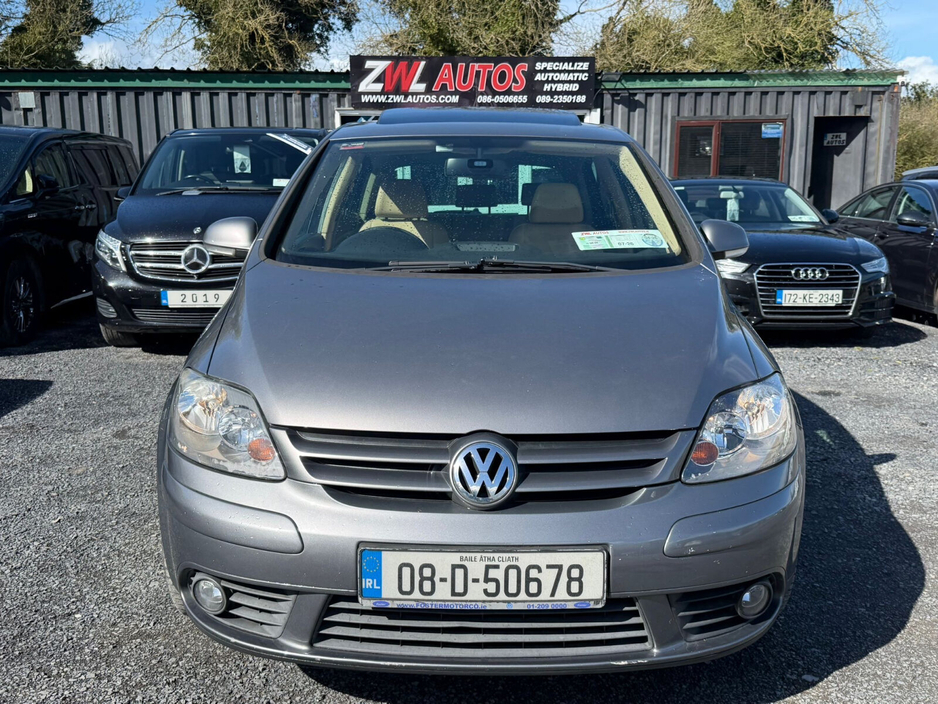 2008 Volkswagen Golf - image 3