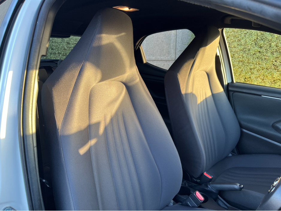 2021 Toyota Yaris X HYBRID 1.5 AUTOMATIC PETROL //KEYLESS ENTRY//REVERSE CAMERA//ADAPTIVE CRUISE CONTROL// €15,950