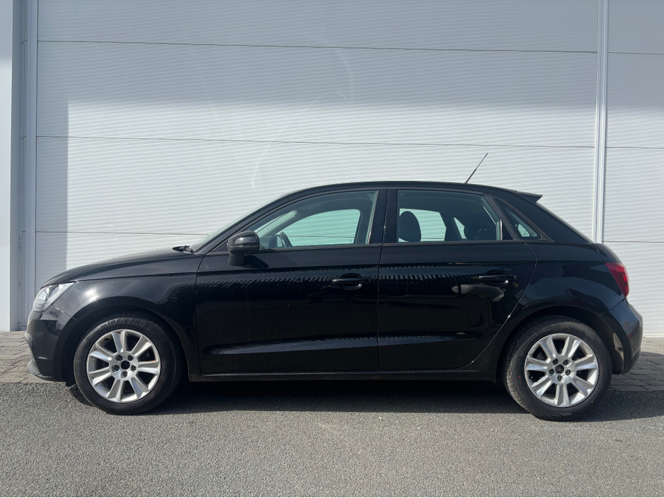2015 Audi A1 - image 14