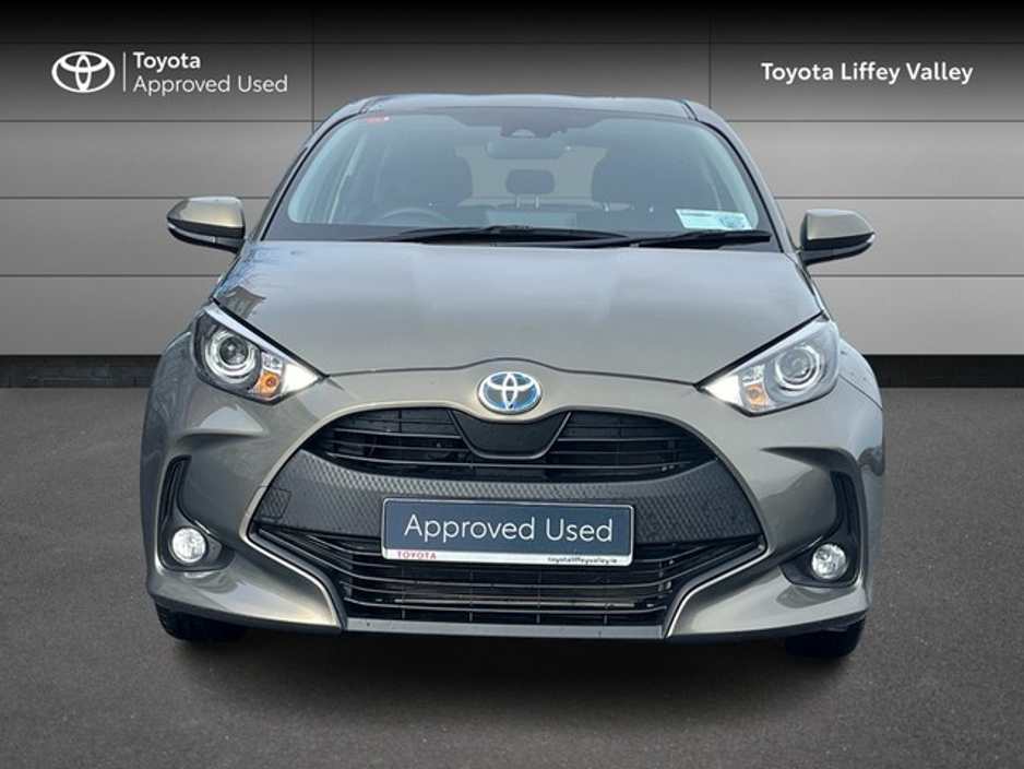 2023 Toyota Yaris YARIS LUNA HYBRID €24,450
