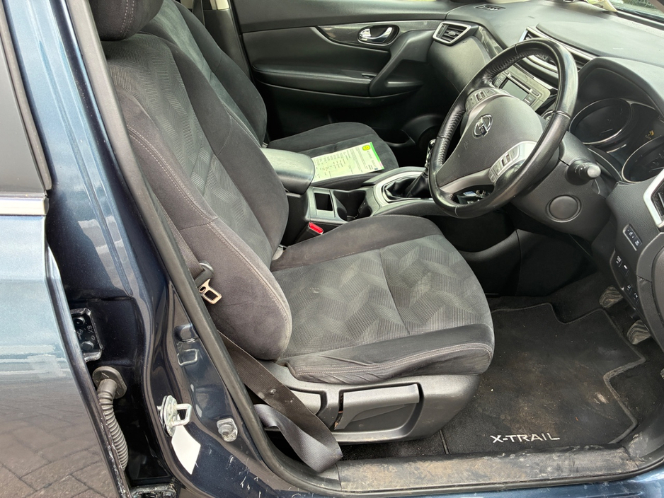 2017 Nissan X-Trail - image 10