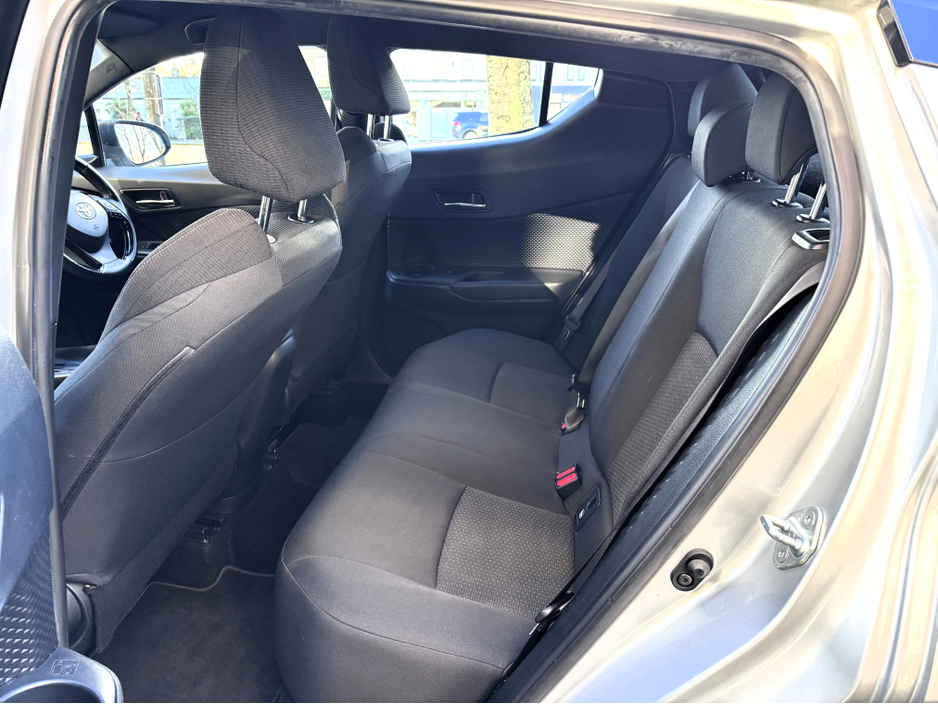 2017 Toyota C-HR 1.2T LUNA 4DR €16,950