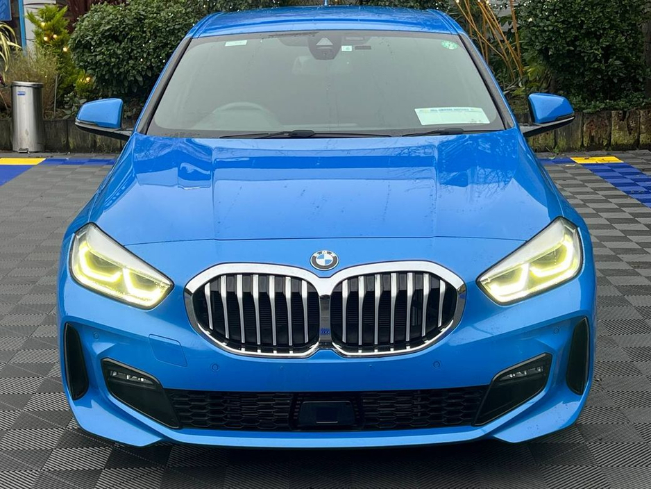 2020 BMW 1 Series 118D M-SPORT 2.0 AUTO // VERY LOW MILEAGE // SUEDE M-SPORT INTERIOR // REVERSE CAMERA // WIRELESS CHARGING BAY €27,950
