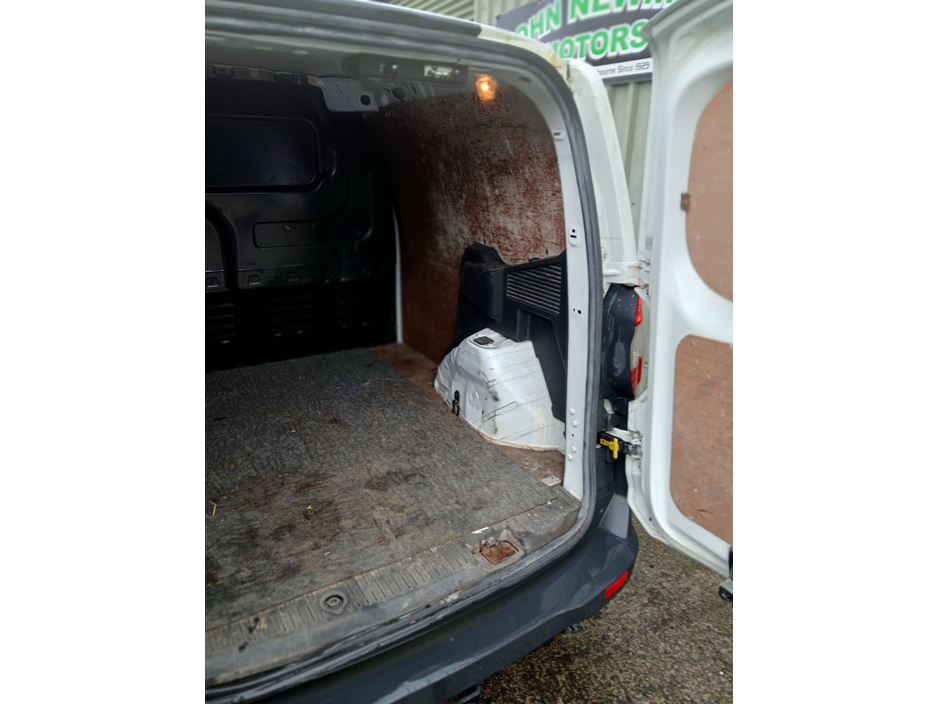 2017 Ford Transit Courier  €6,995