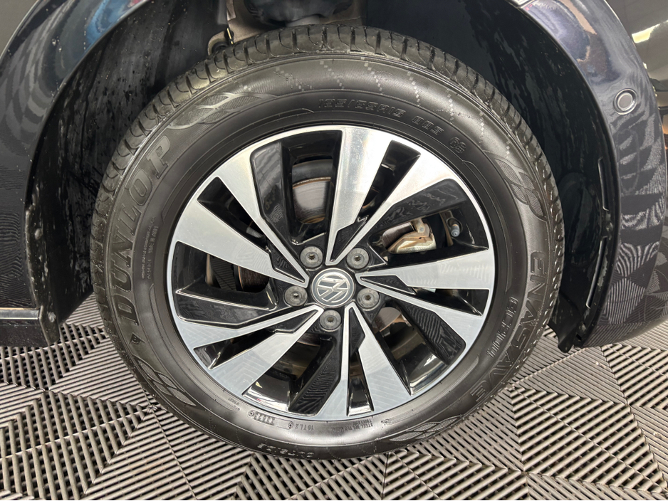 2018 Volkswagen Polo - image 6