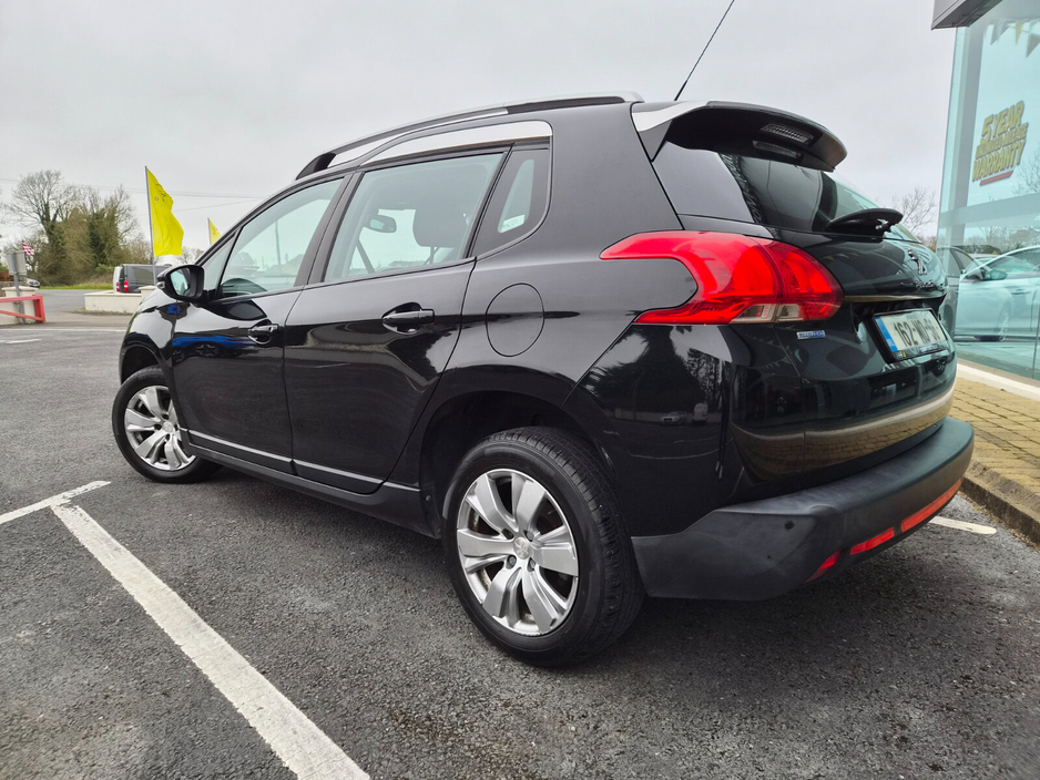 2016 Peugeot 2008 - image 4