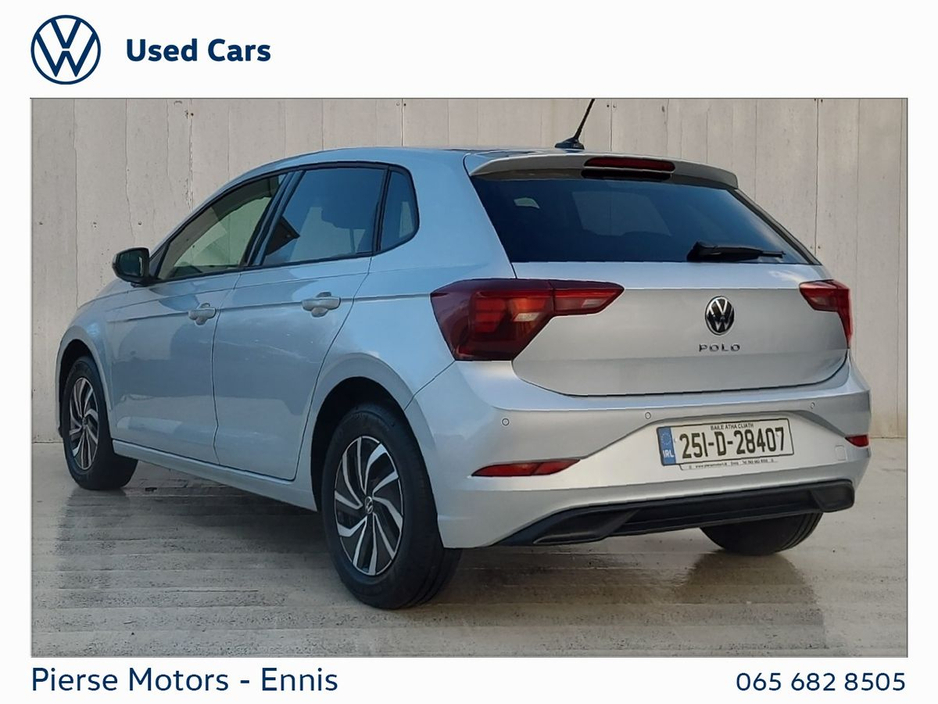 2025 Volkswagen Polo - image 3