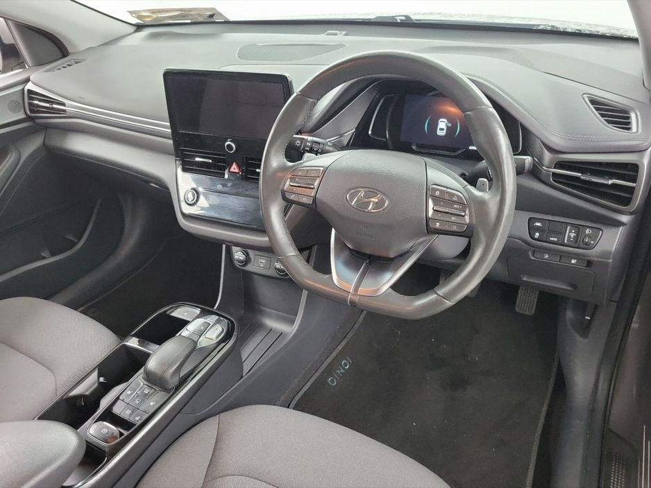 2020 Hyundai Ioniq - image 9