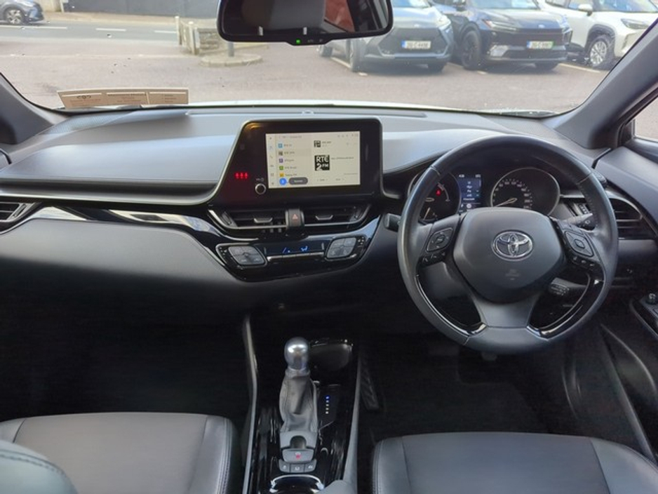 2022 Toyota C-HR - image 8