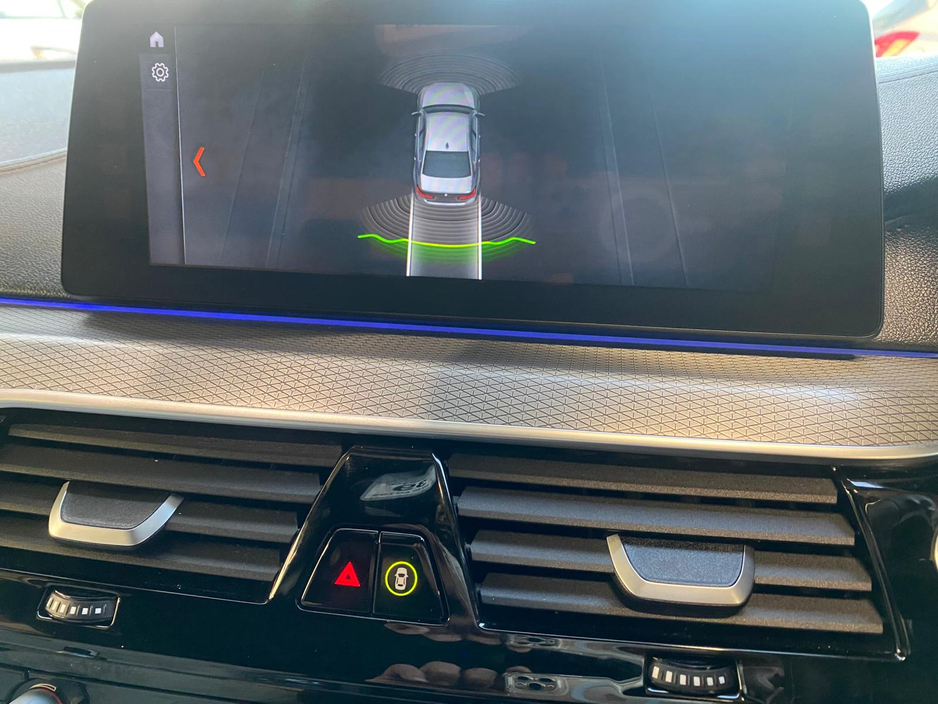 2018 BMW 5 Series - image 15