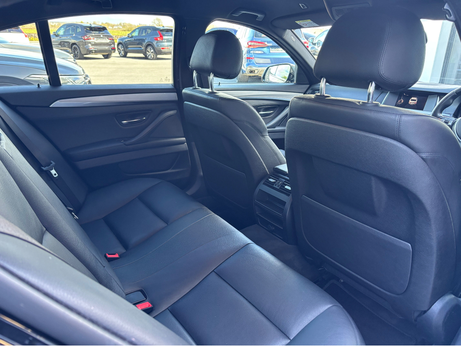 2016 BMW 5 Series - image 16