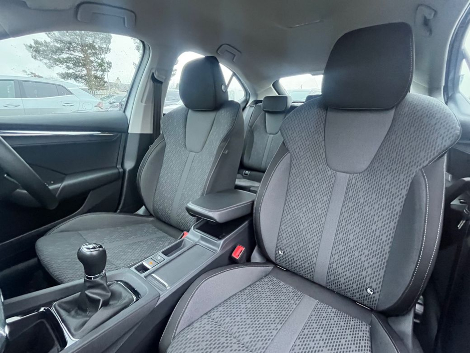 2024 Skoda Octavia - image 12