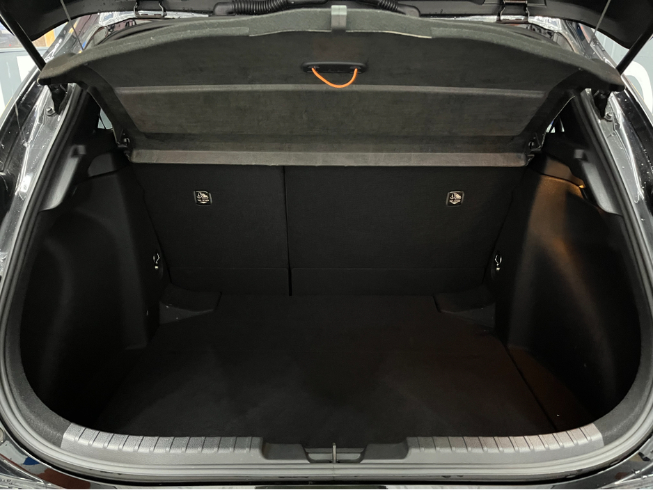 2023 Toyota Corolla - image 7