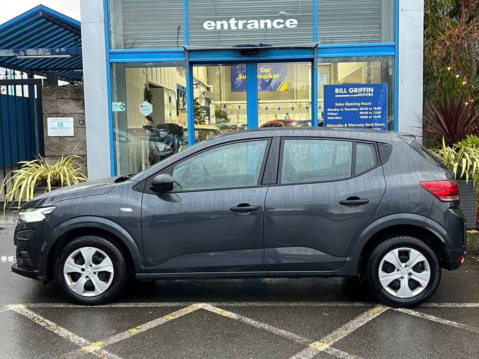 2023 Dacia Sandero ESSENTIAL 1.0 TCE // CRUISE CONTROL // AIR CONDITIONING // 2 KEYS €12,900