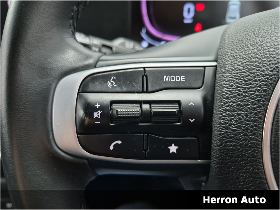 2022 Kia Sportage - image 11