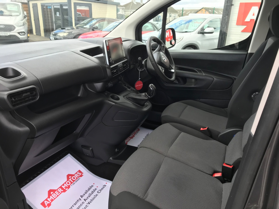 2019 Vauxhall Combo - image 32