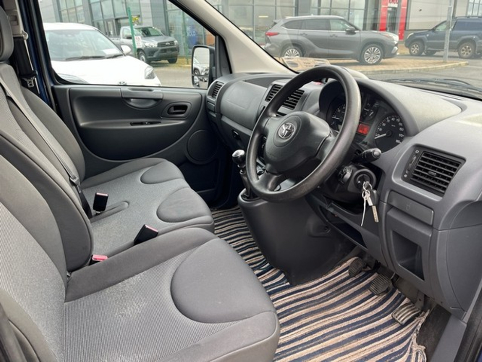 2015 Toyota Proace - image 8