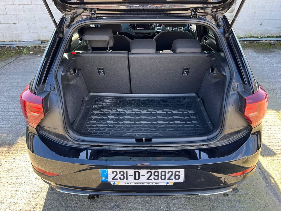 2023 Volkswagen Polo - image 11