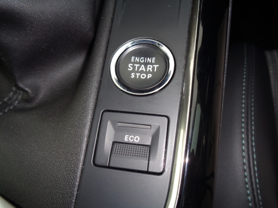 2022 Peugeot 3008 - image 13