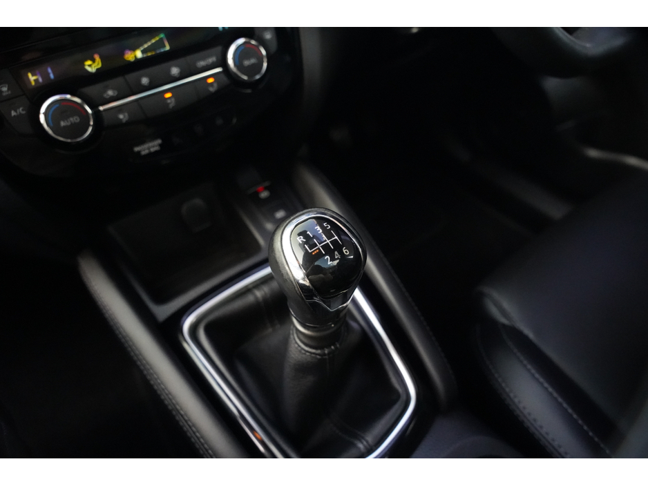 2017 Nissan Qashqai - image 16