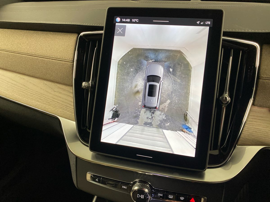 2026 Volvo XC90 - image 24