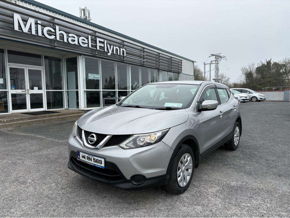 2014 Nissan Qashqai - image 3