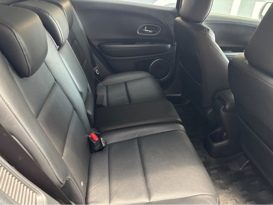 2016 Honda Vezel - image 11