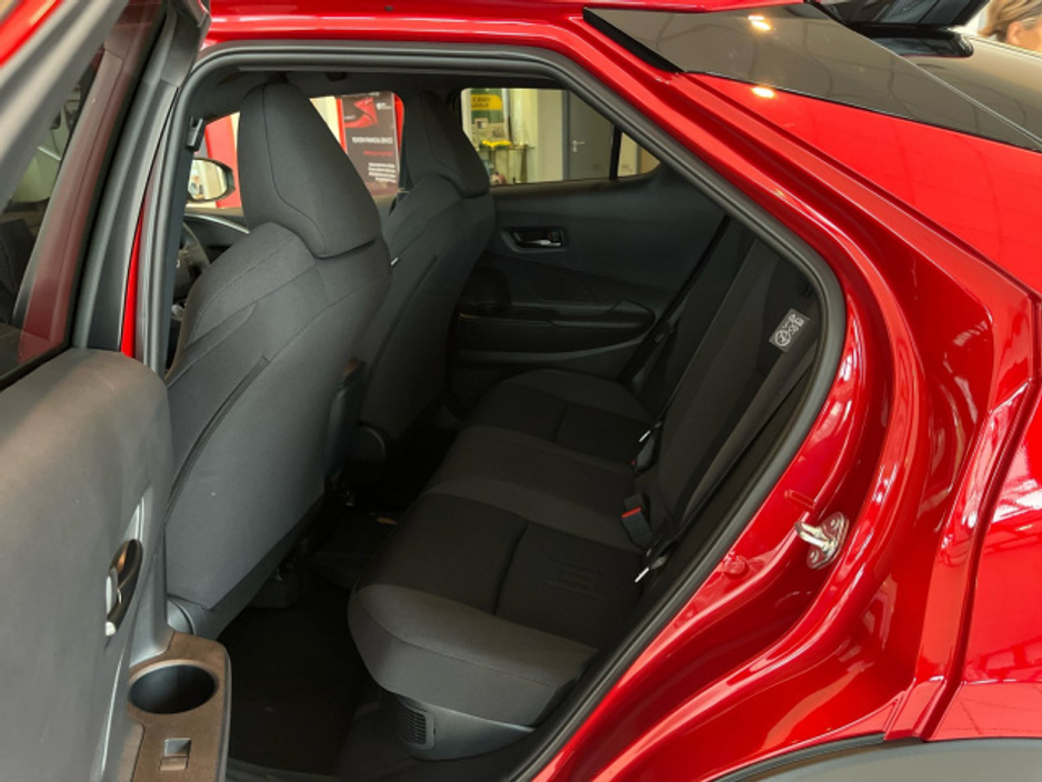 2025 Toyota C-HR PHEV SPORT €41,950