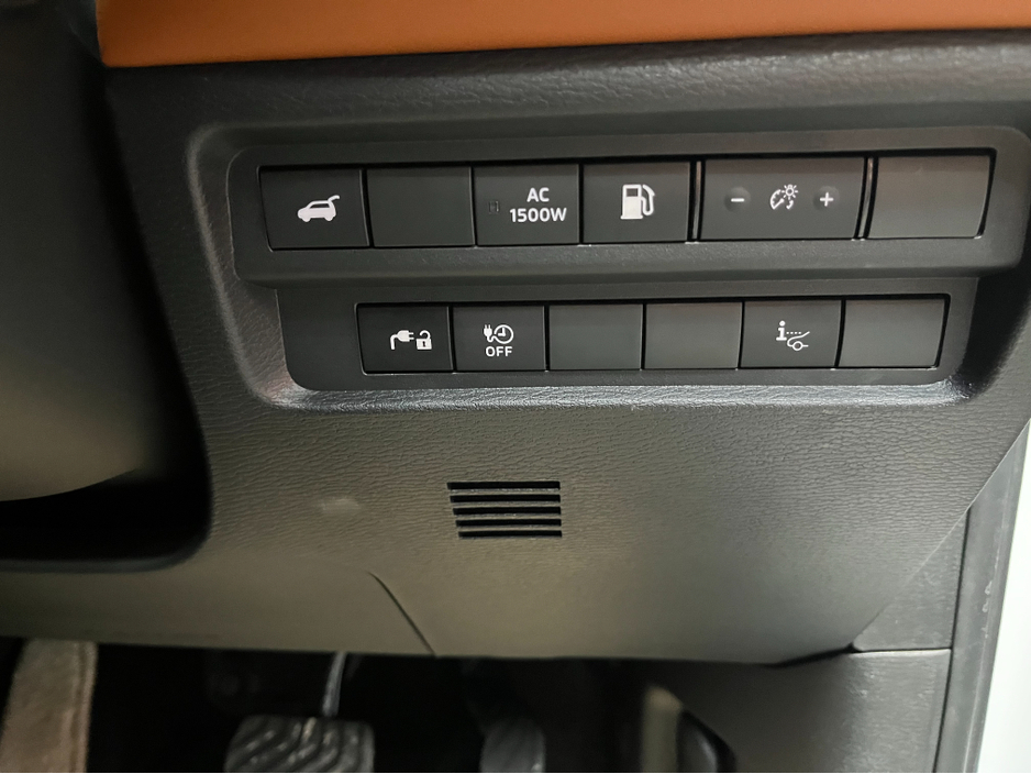 2023 Mitsubishi Outlander - image 17