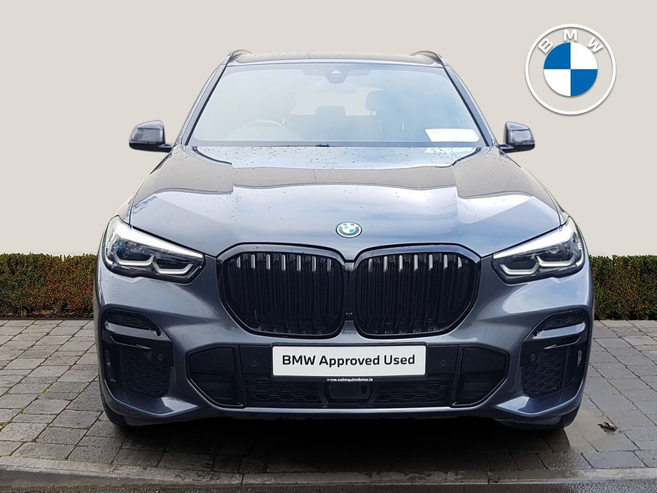 2022 BMW X5 xDrive45e xLine €63,995