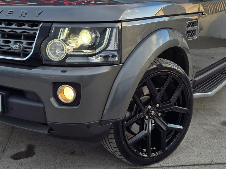 2014 Land Rover Discovery - image 20