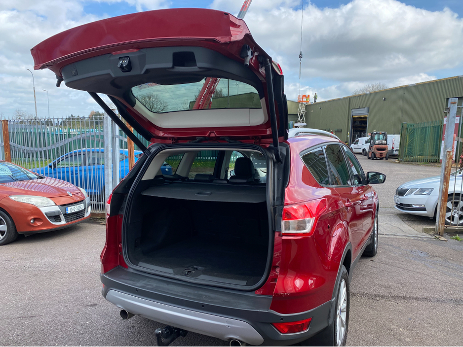 2016 Ford Kuga - image 9