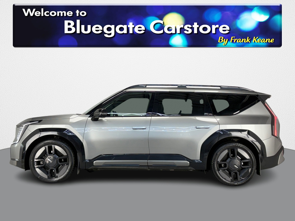 2023 Kia EV9 GT LINE 7 SEATER AWD**PANORAMIC ROOF**HEATED & COOLED LEATHER ELECTRIC SEATS**DRIVER MASSAGE SEAT**DIGITAL DASH**APPLE CAR PLAY MEDIA**REVERSE CAMERA**PARKING SENSORS**360 DEGREE CAMERAS**DRIVE MODES* €63,495
