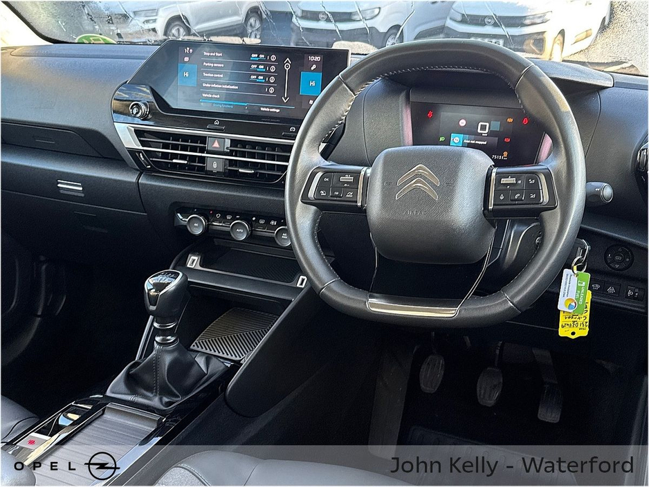2023 Citroen C4 - image 9