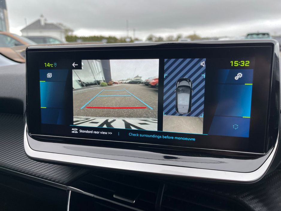 2023 Peugeot 208 - image 12