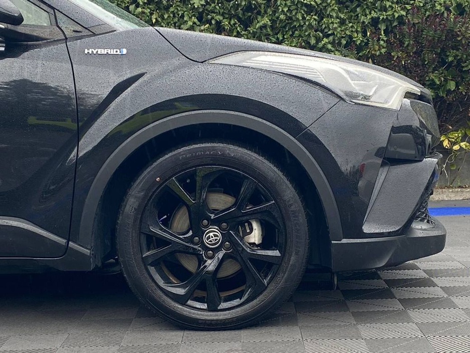 2019 Toyota C-HR - image 9