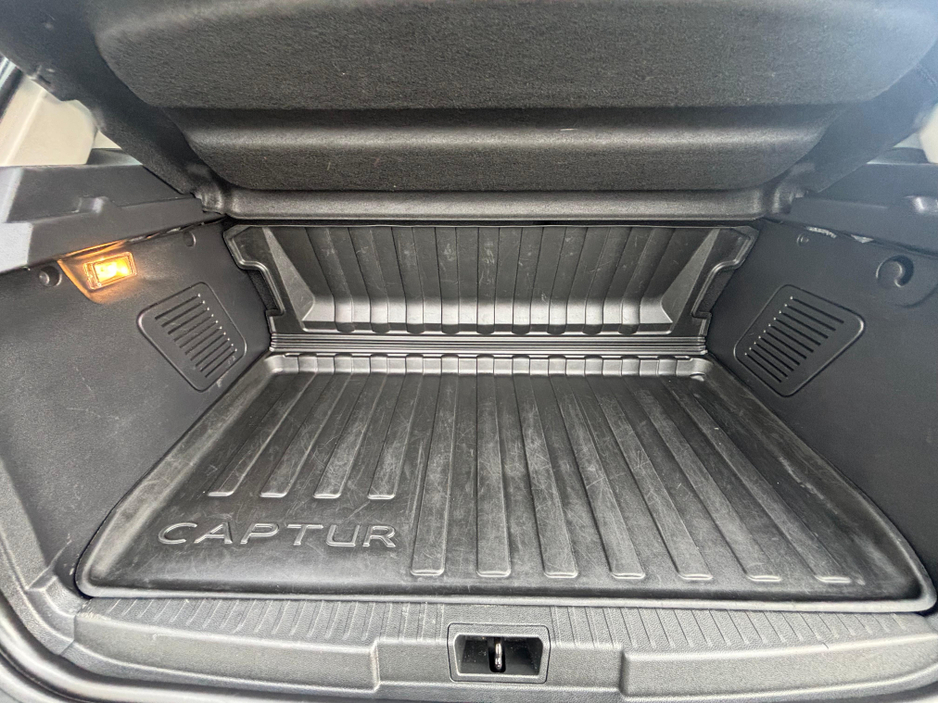 2018 Renault Captur - image 4