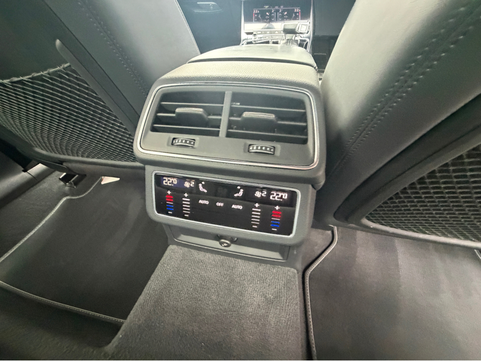 2022 Audi A6 - image 15