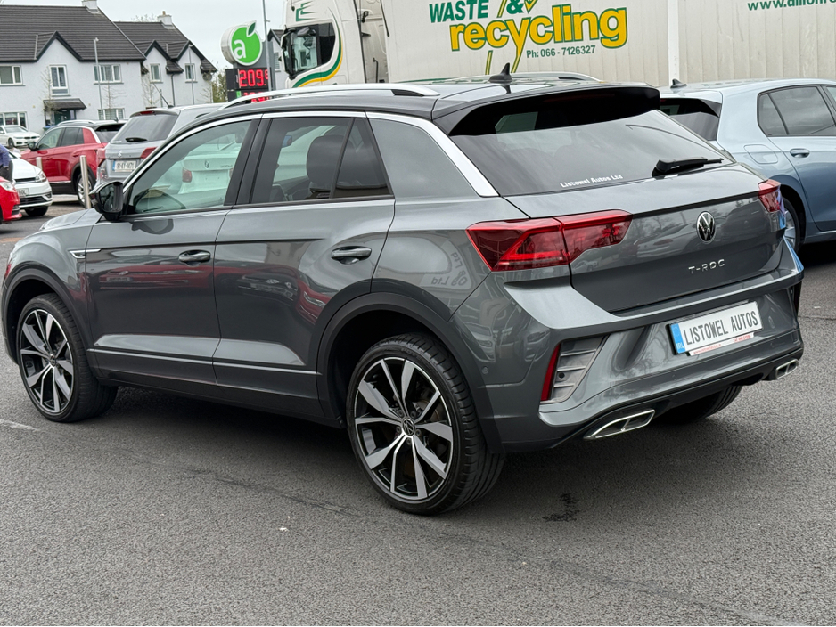 2024 Volkswagen T-Roc - image 7