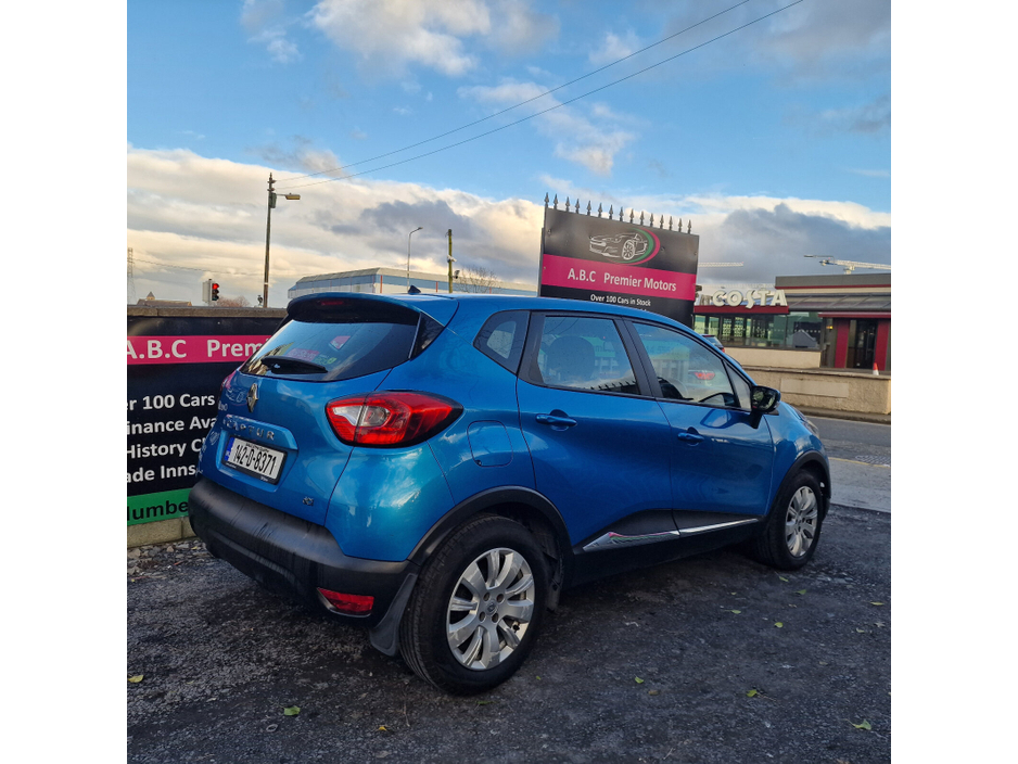 2014 Renault Captur - image 3