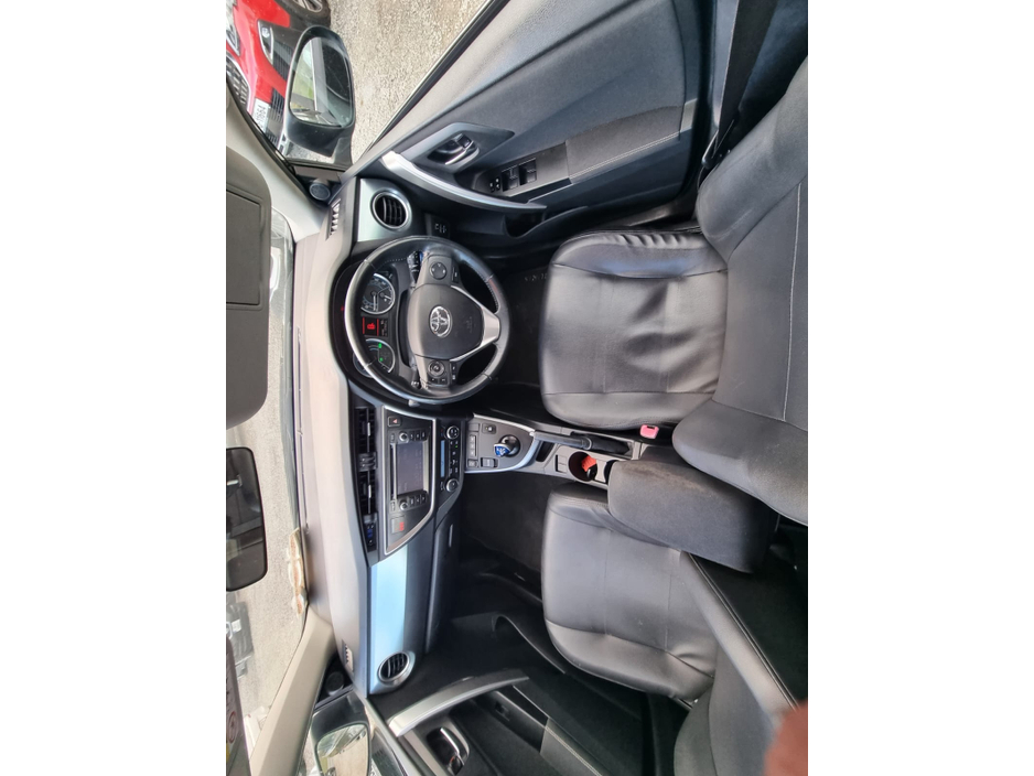 2014 Toyota Auris - image 21