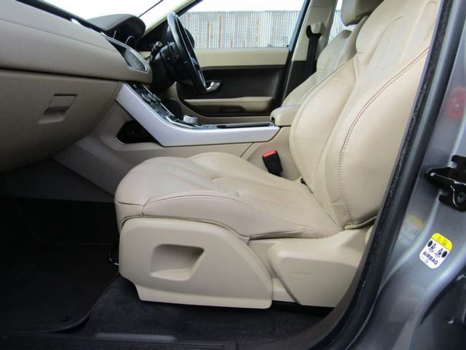2014 Land Rover Range Rover Evoque - image 13