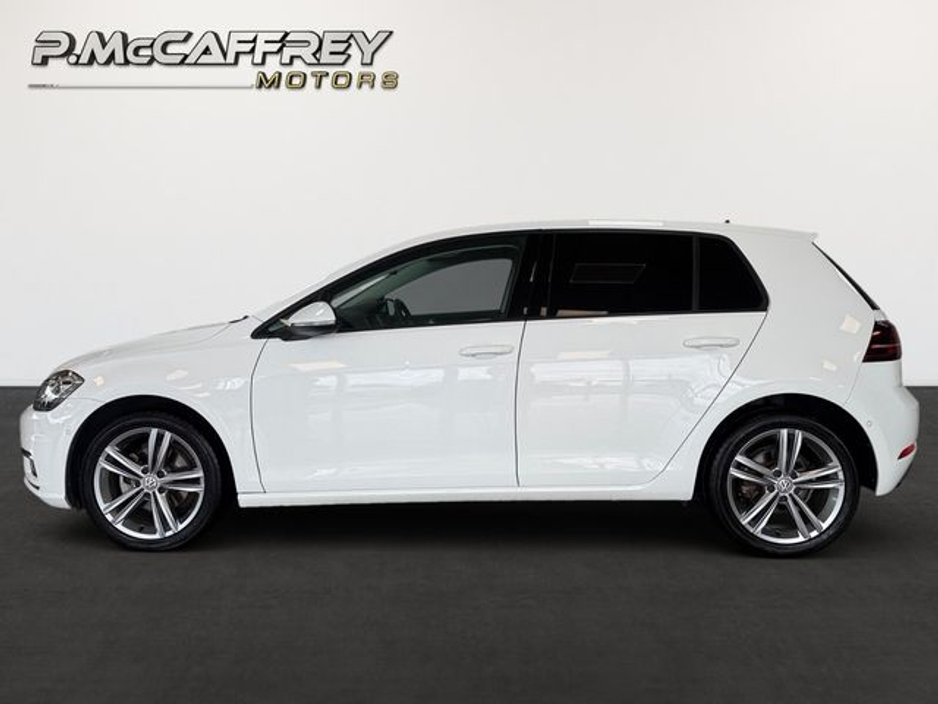 2020 Volkswagen Golf - image 8