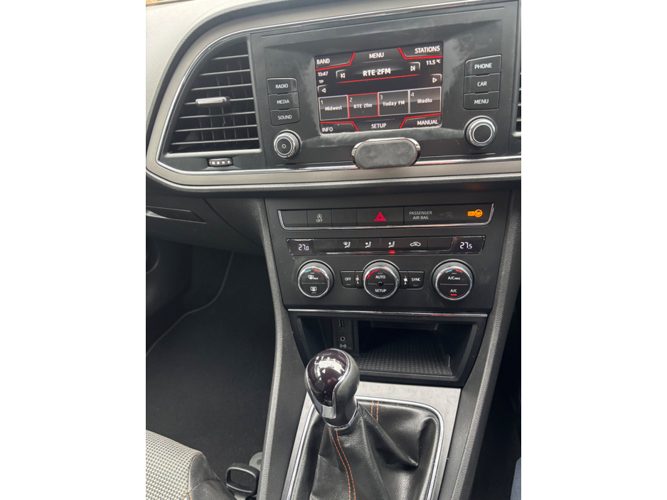 2015 SEAT Leon - image 42