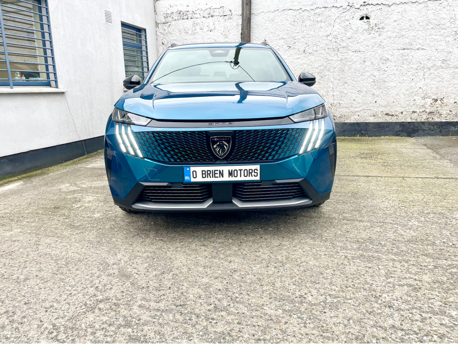 2025 Peugeot 5008 - image 40