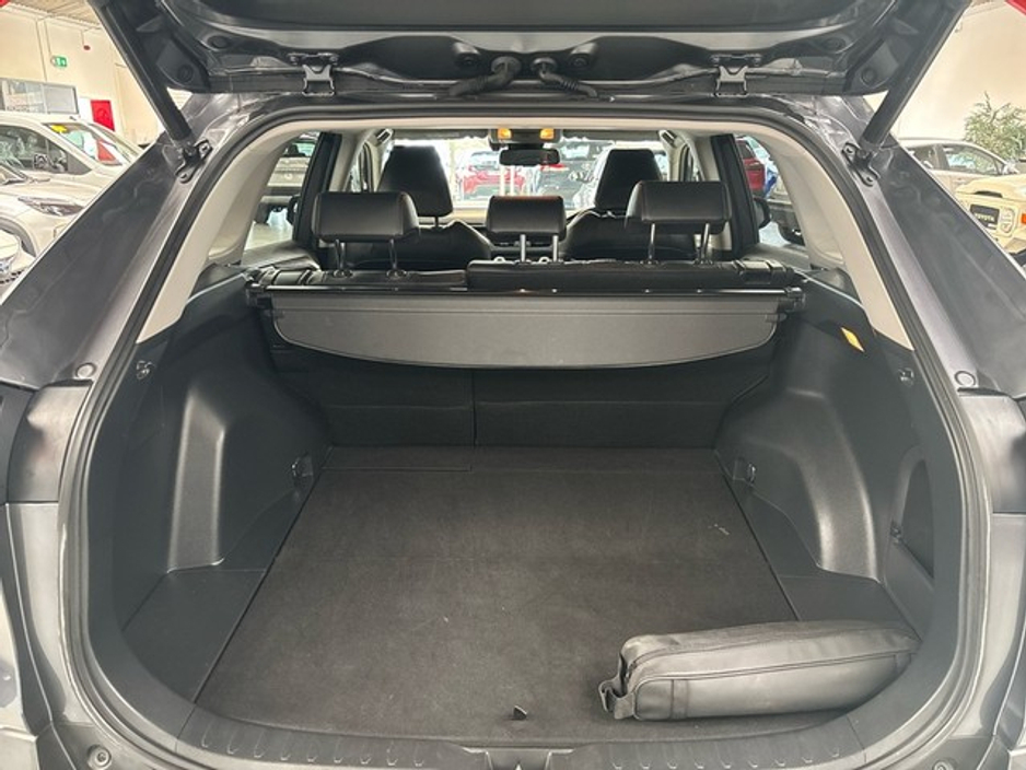 2021 Toyota Rav4 - image 10