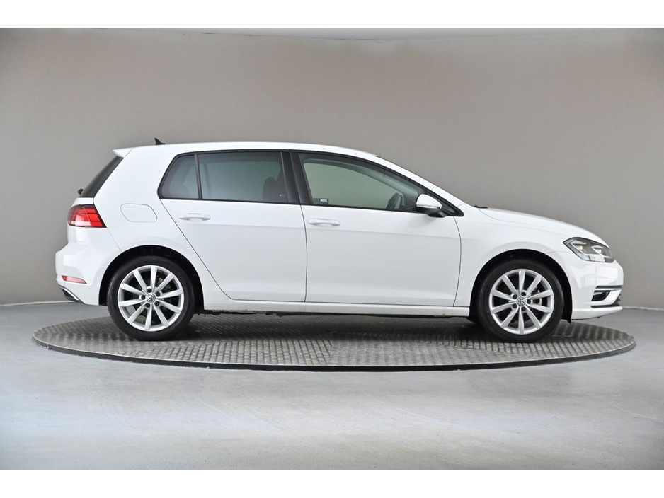 2018 Volkswagen Golf - image 26