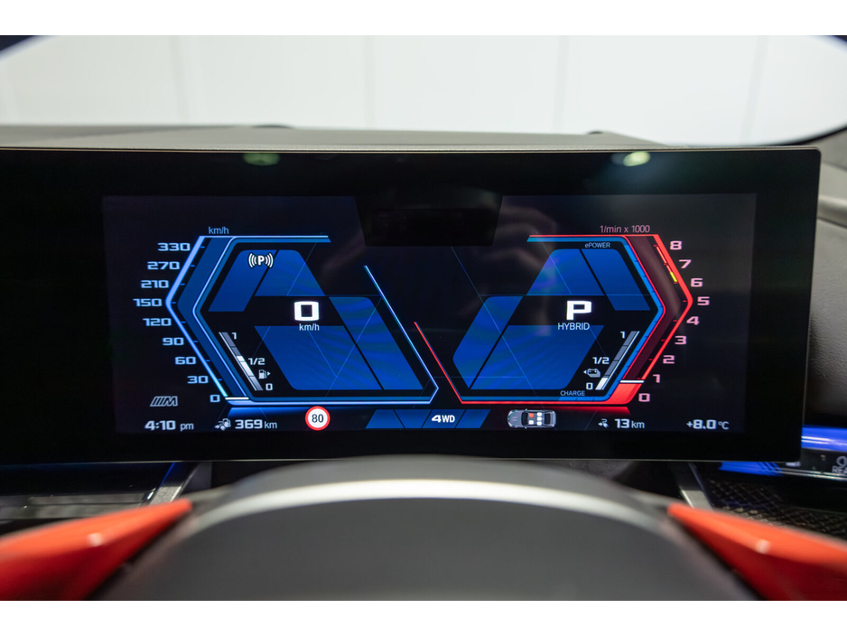 2025 BMW M5 - image 16