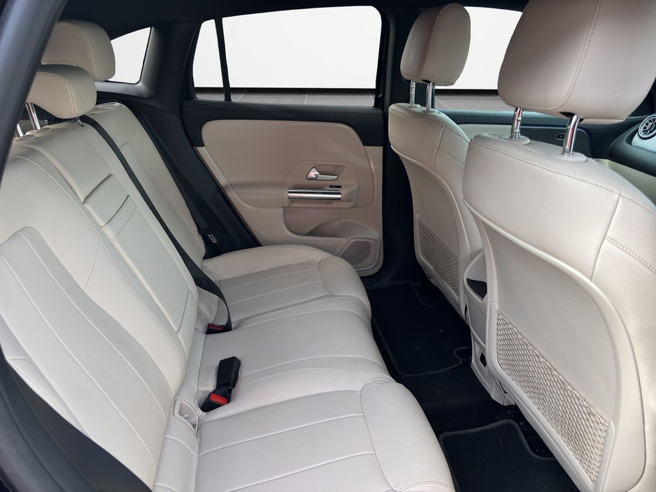 2022 Mercedes-Benz EQA - image 13