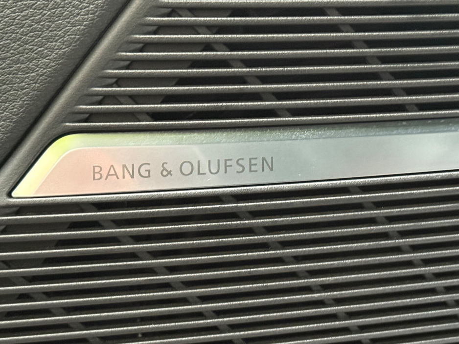 2021 Audi Q8 - image 13